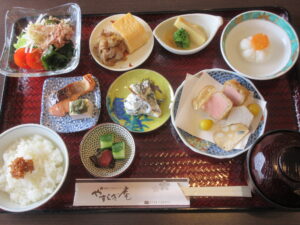 本日の豆皿御膳